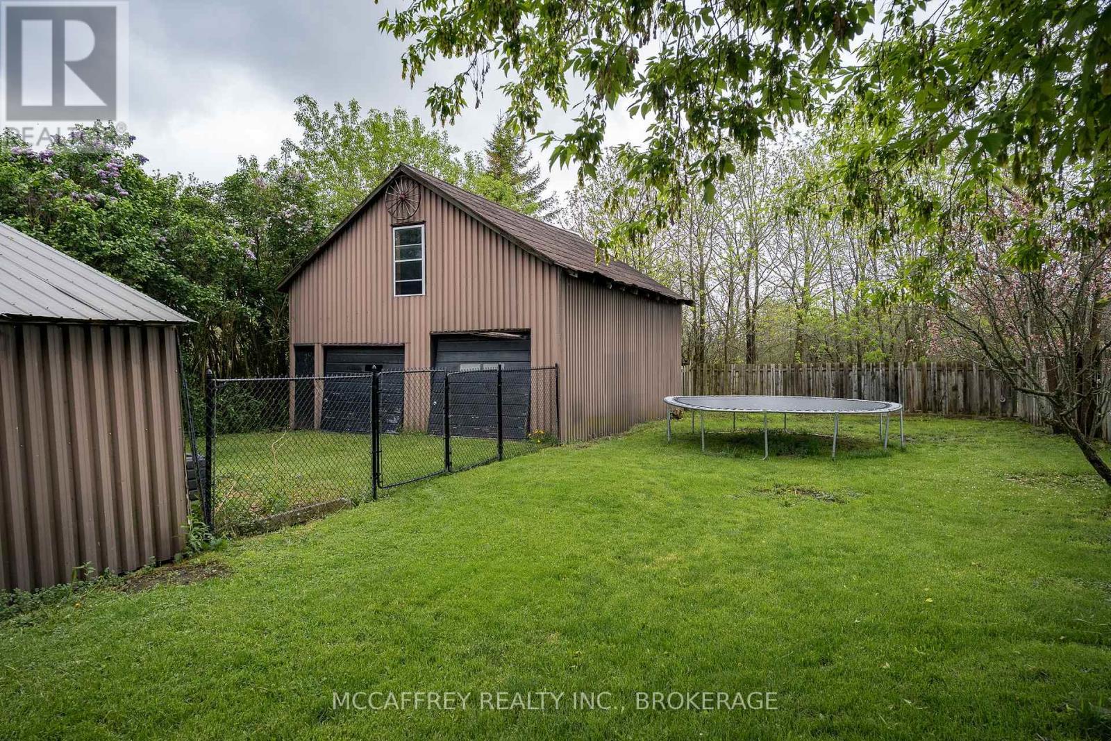 525 CANNIFTON ROAD N - 34