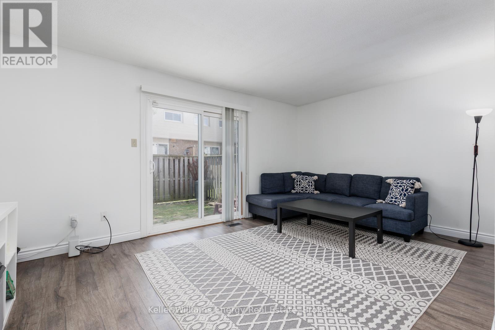 B - 660 GREY STREET, Brantford — photo 3