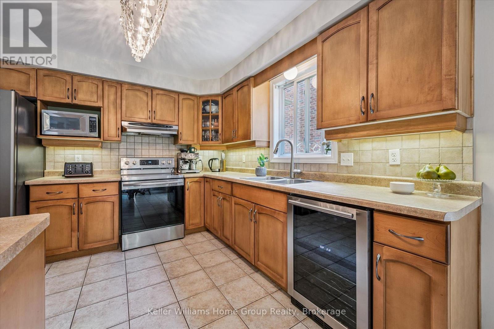 27 DAVIS STREET - 10