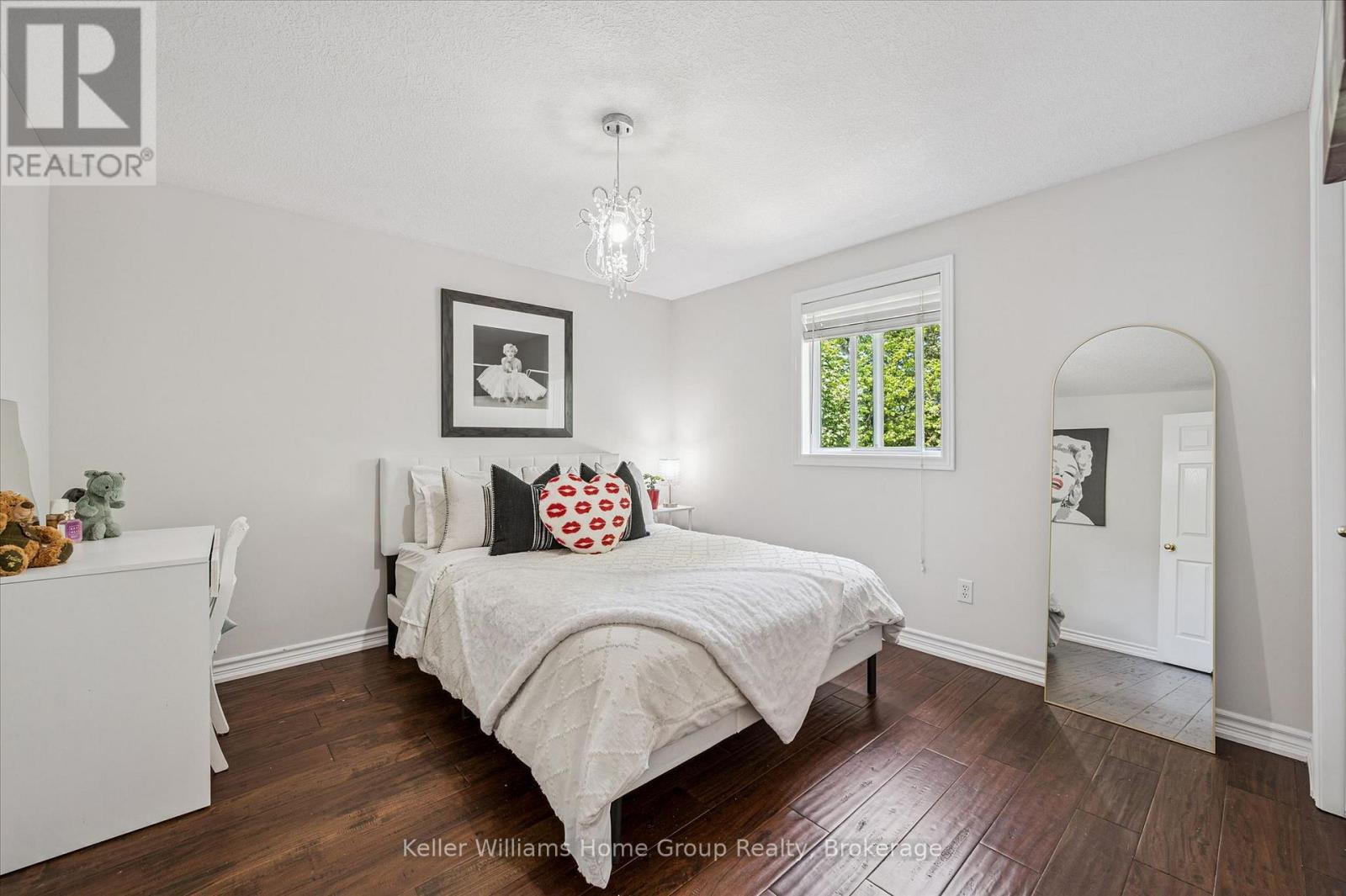 27 DAVIS STREET - 19