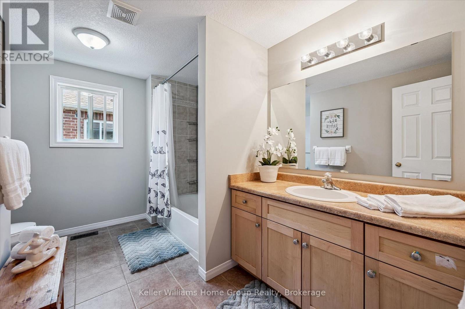 27 DAVIS STREET - 20