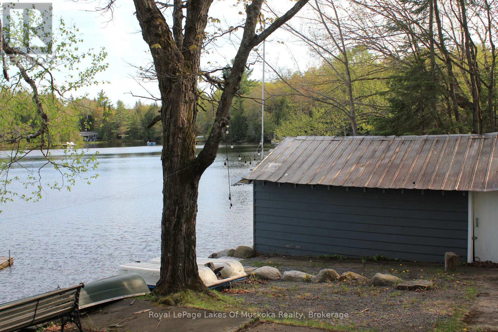25 MAPLE DRIVE - 16