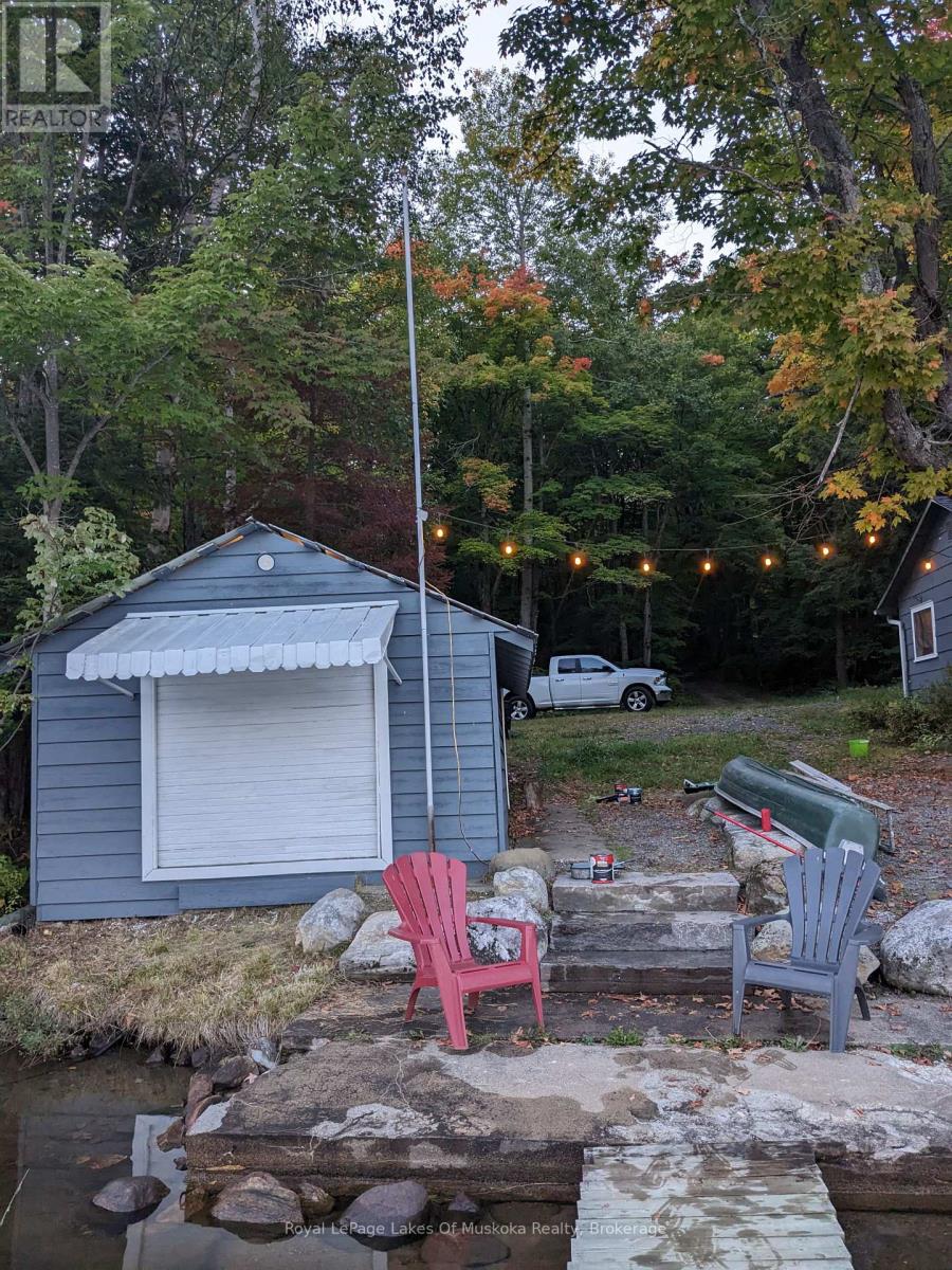 25 MAPLE DRIVE - 19