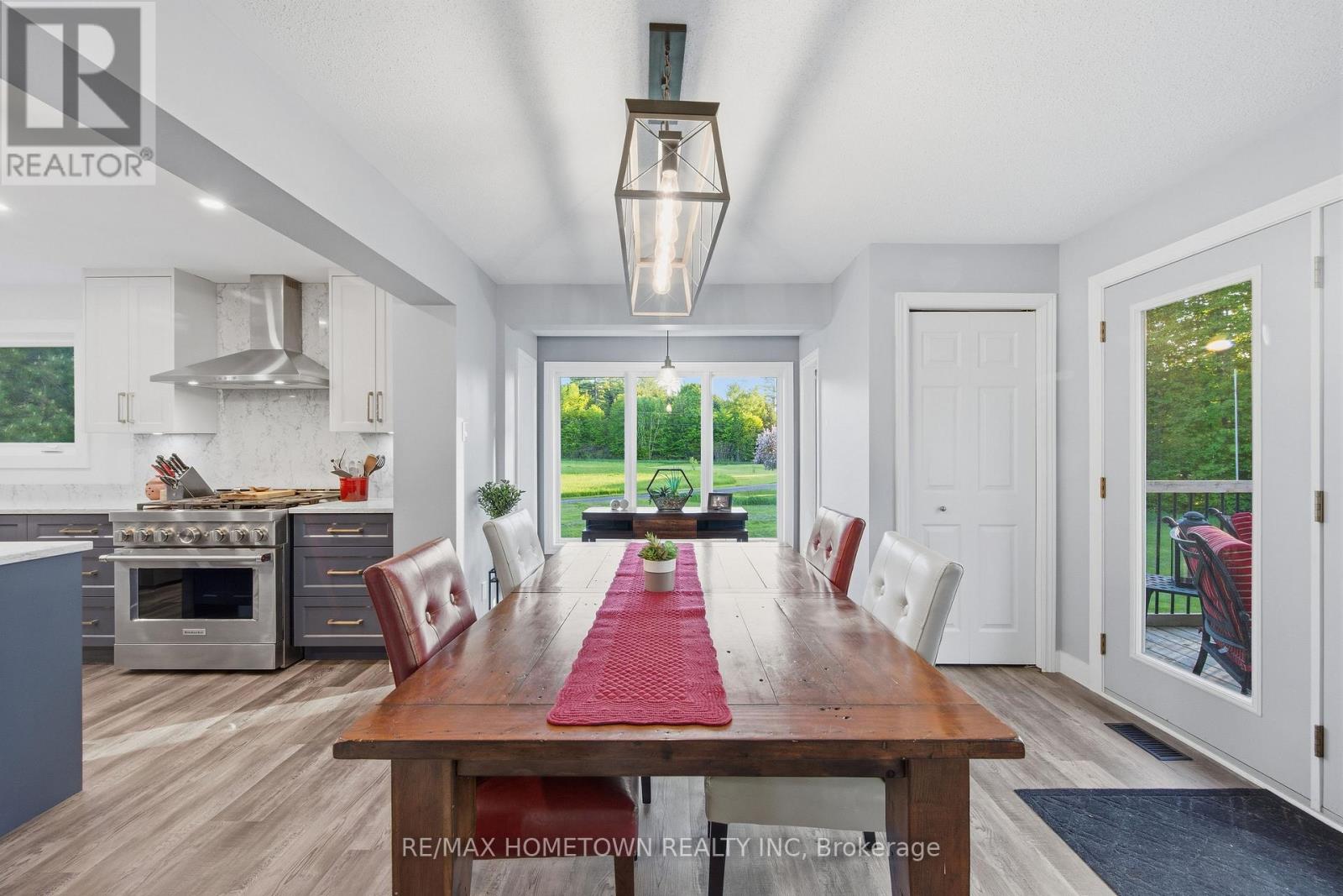 594 LYNDHURST ROAD - 18