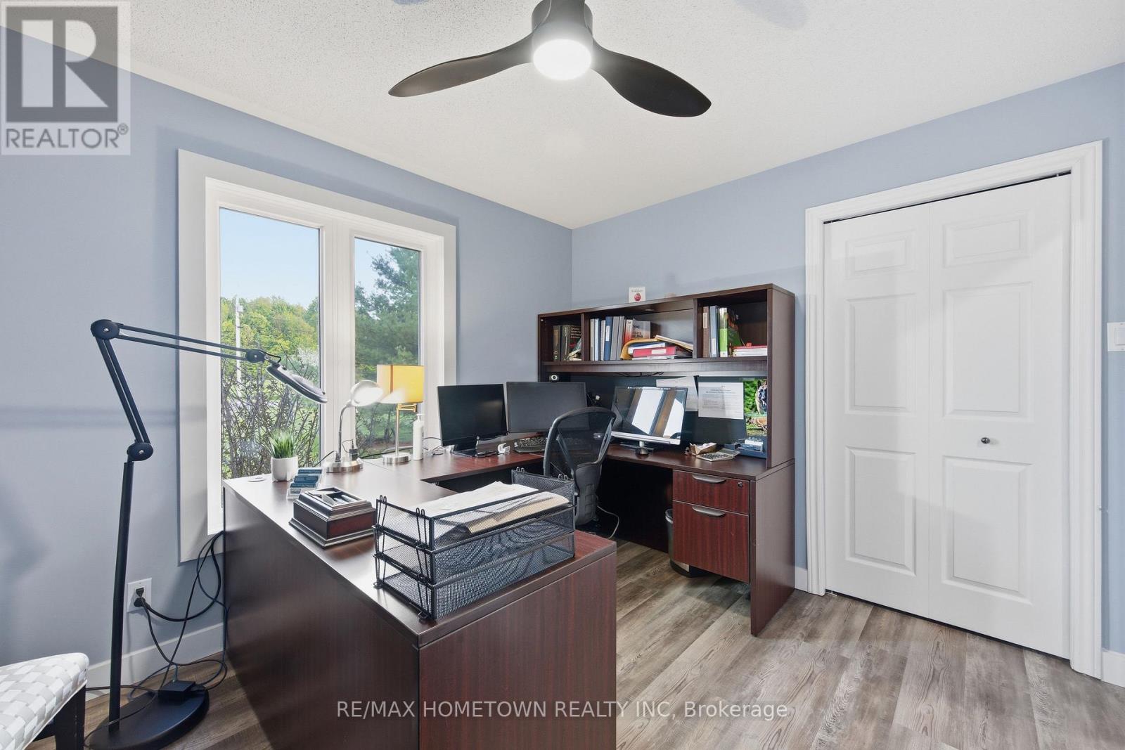 594 LYNDHURST ROAD - 34