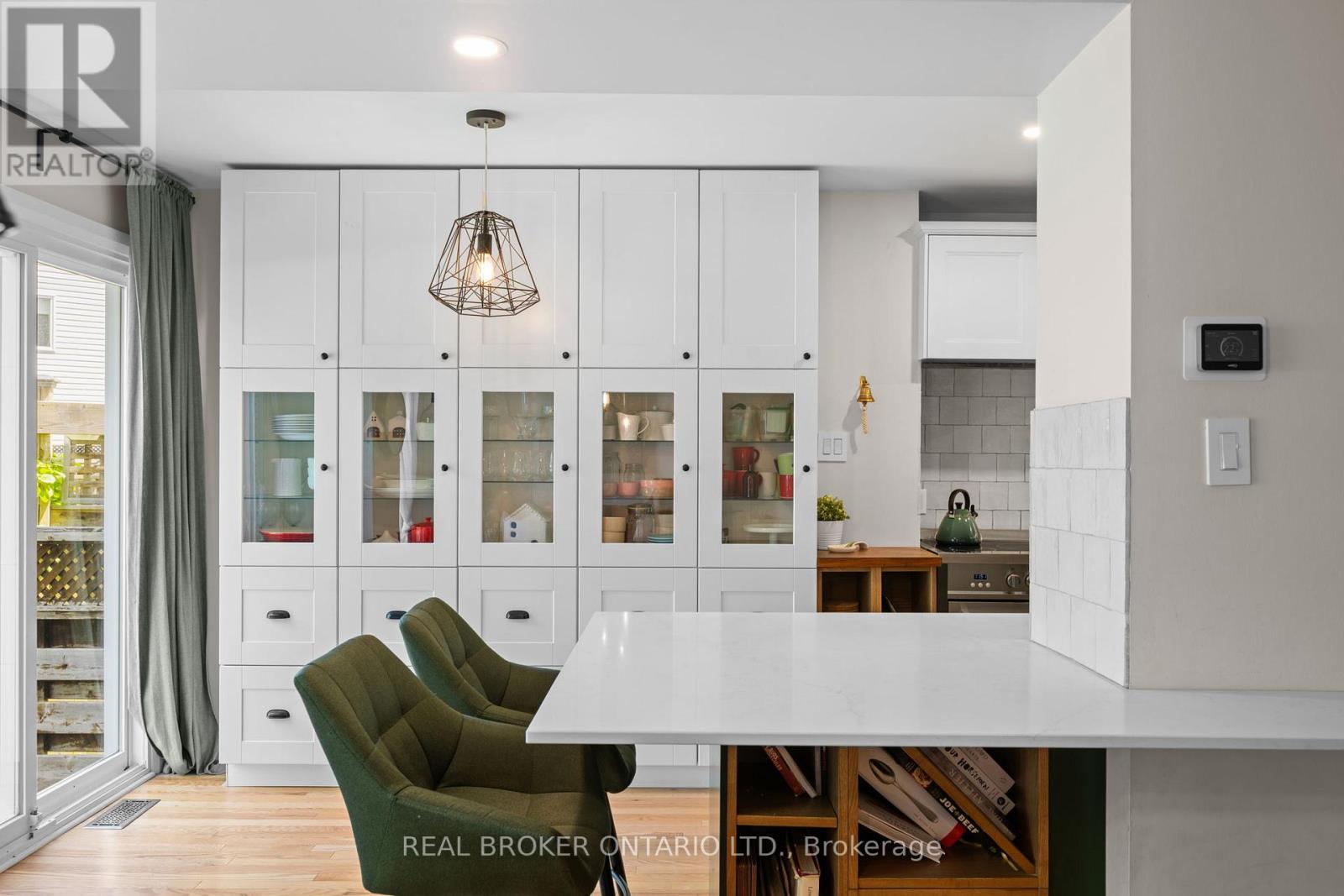 25 STEEL STREET - 12