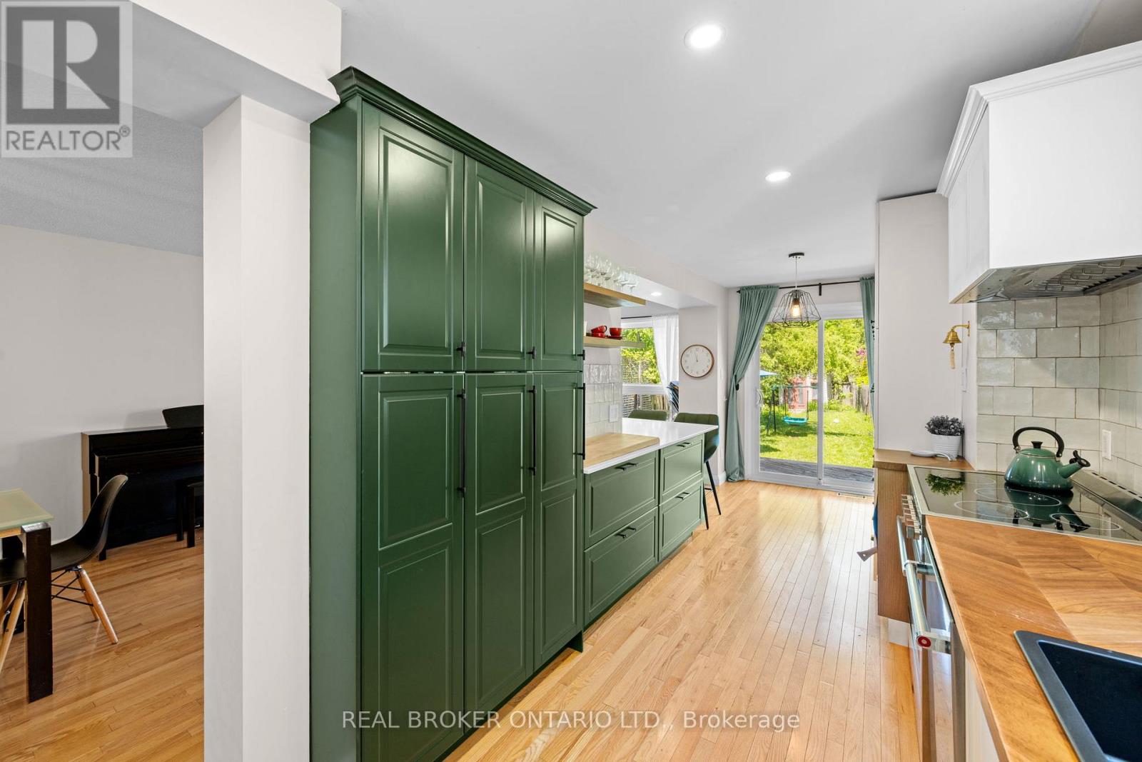 25 STEEL STREET - 18