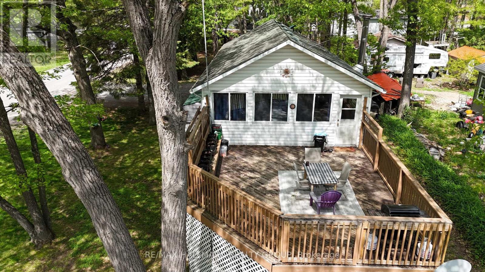 114 MACROSTIE LANE - 32
