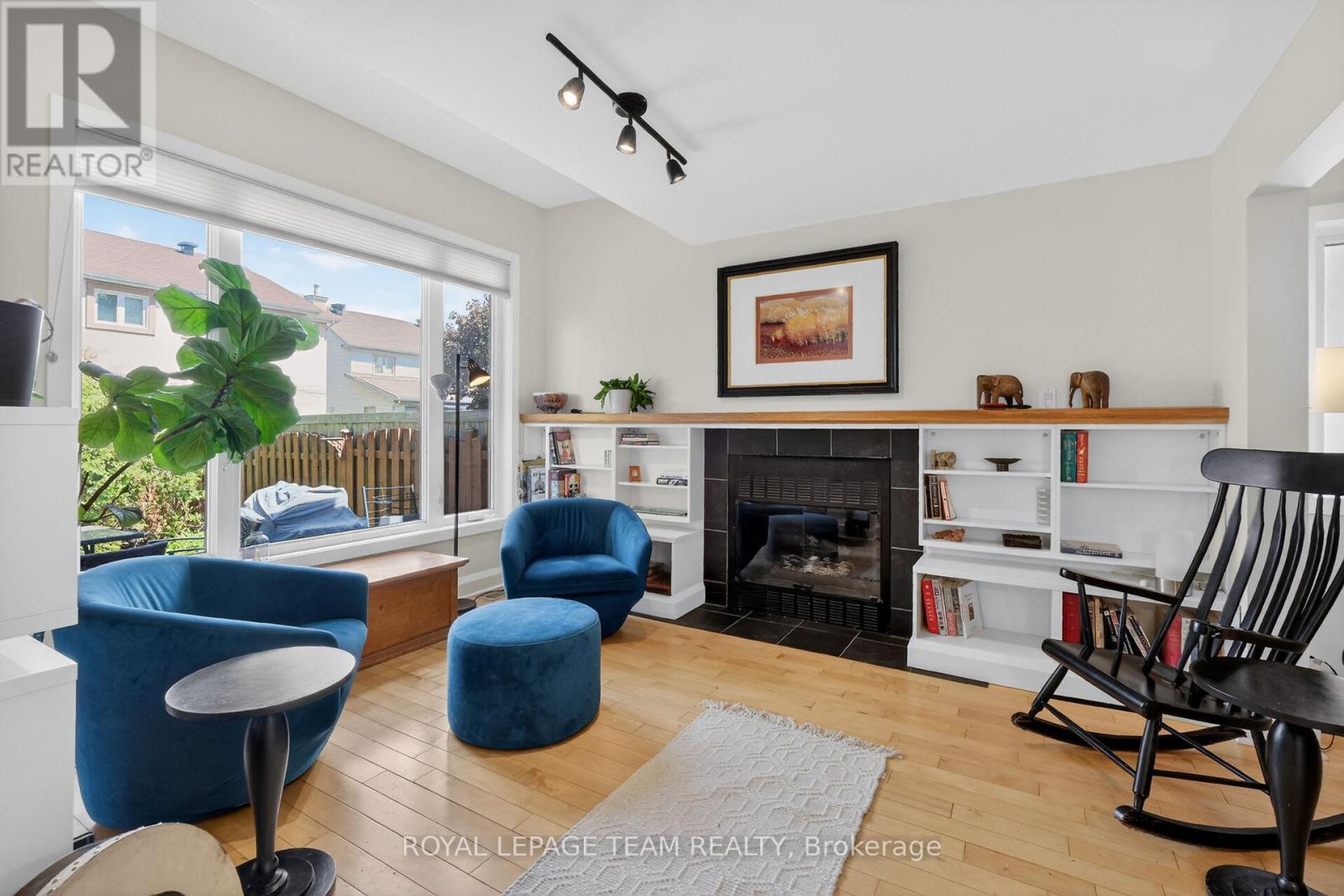 11 AVONHURST AVENUE - 14