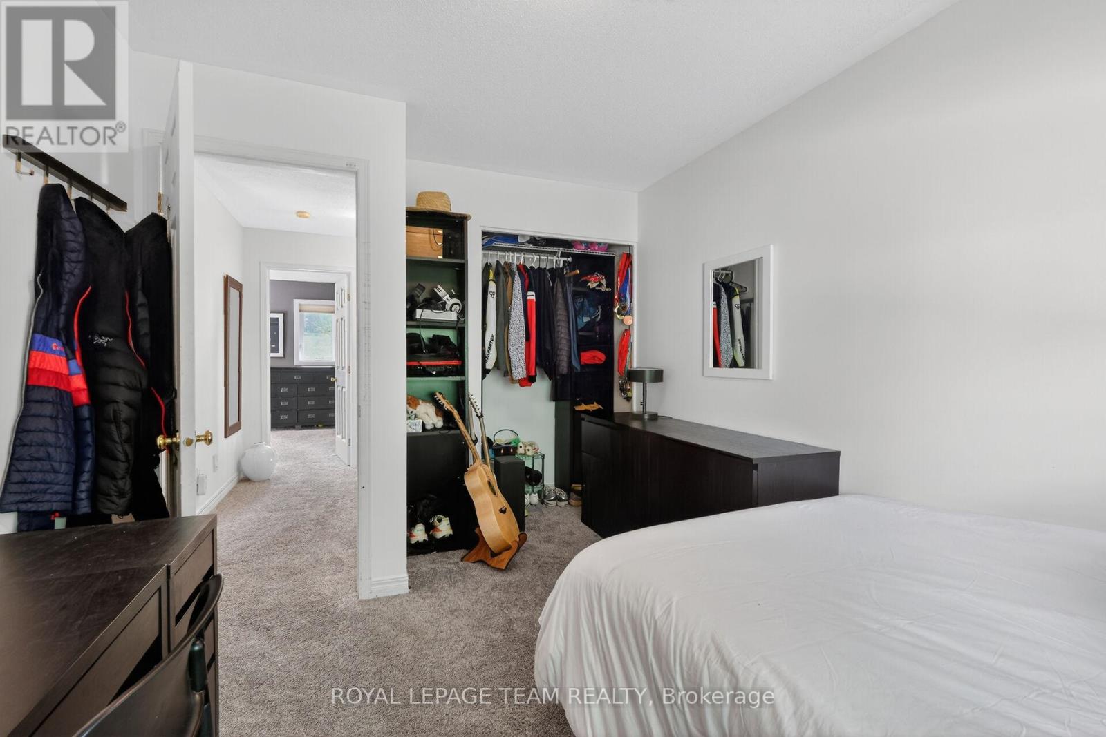 11 AVONHURST AVENUE - 31