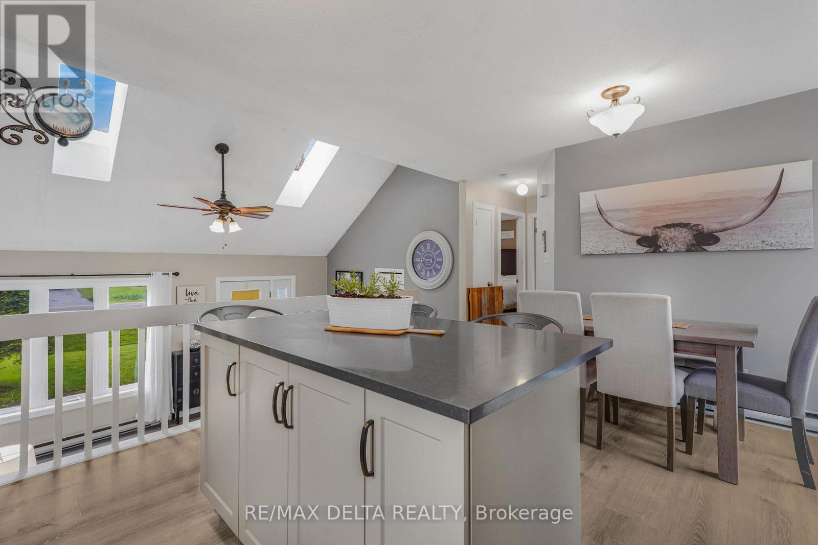 3057 CARRIERE STREET - 12