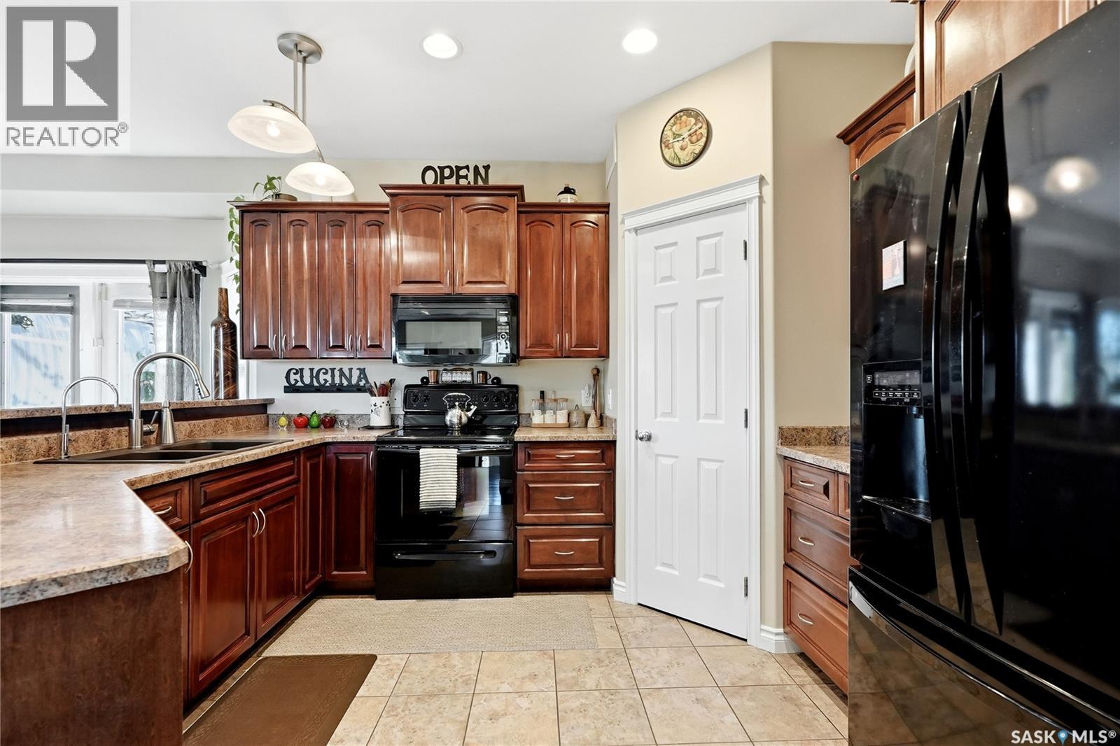 263 Beechmont CRESCENT - 11