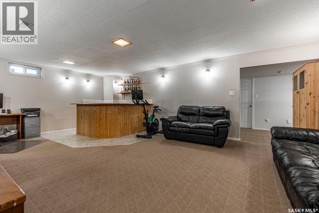 1925 Pembina AVENUE - 32