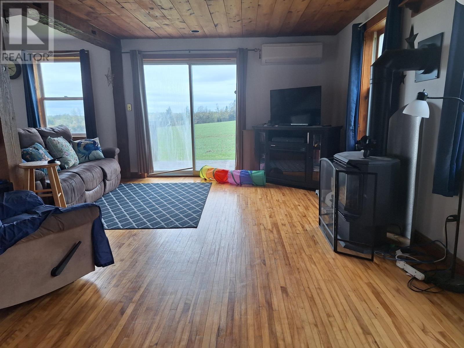 982 Culloden Road - 12