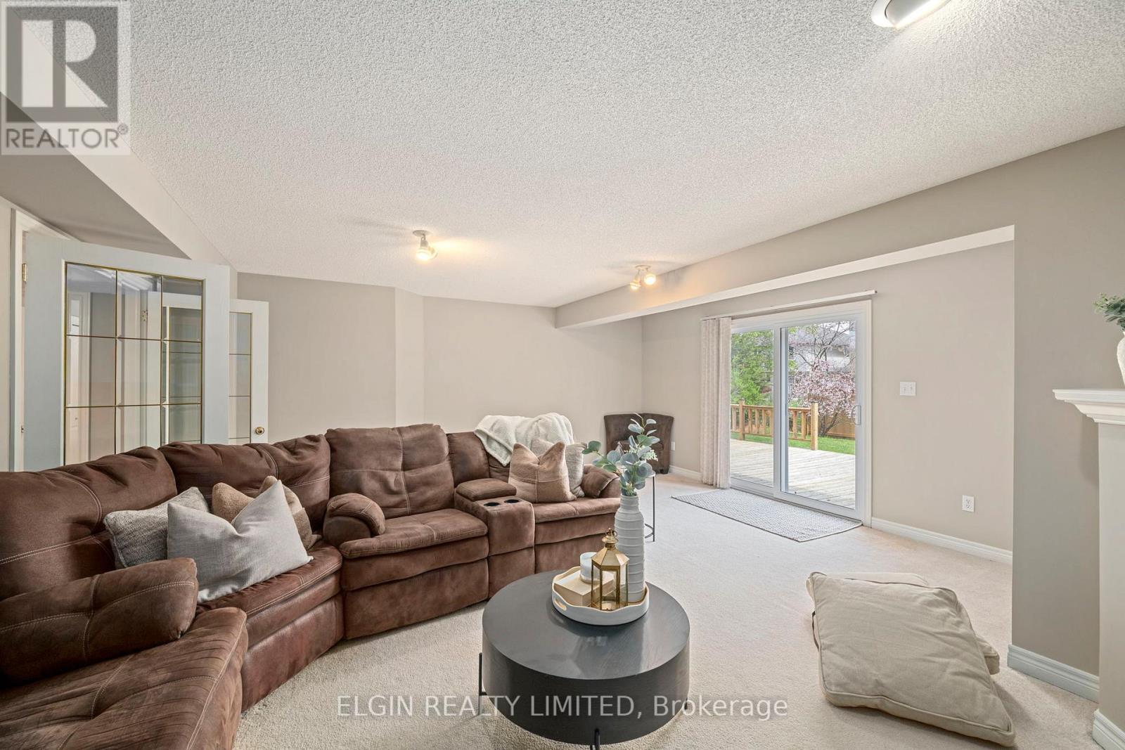 5 RODNEY CRESCENT - 28