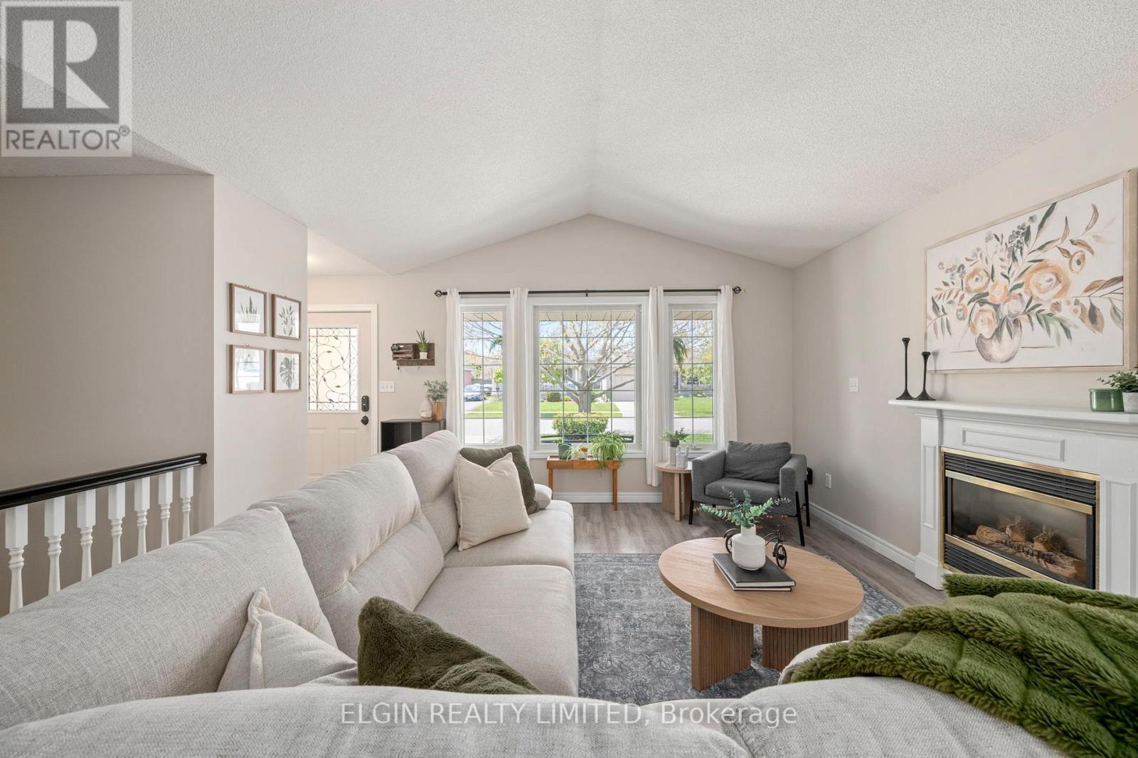 5 RODNEY CRESCENT - 7