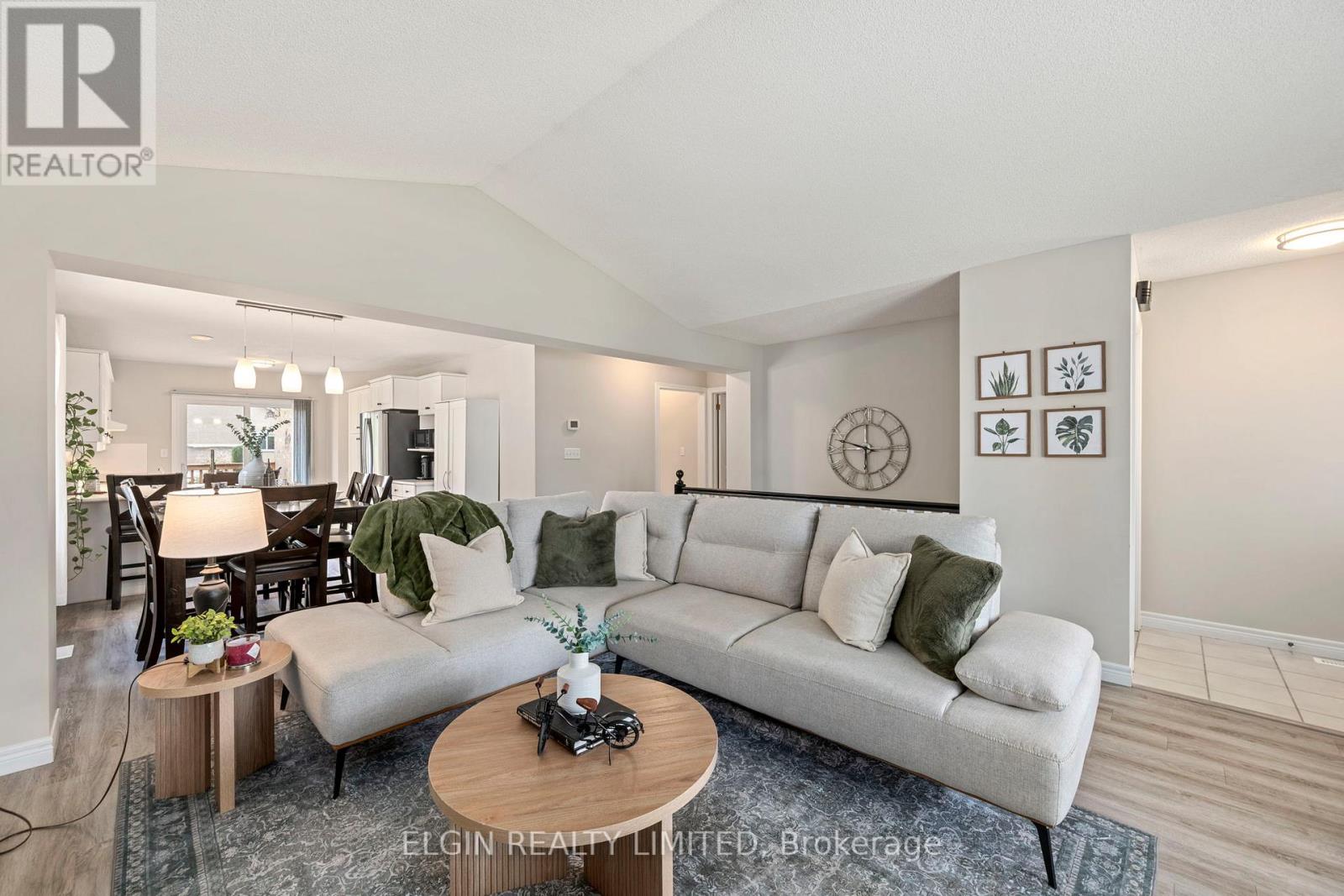 5 RODNEY CRESCENT - 9
