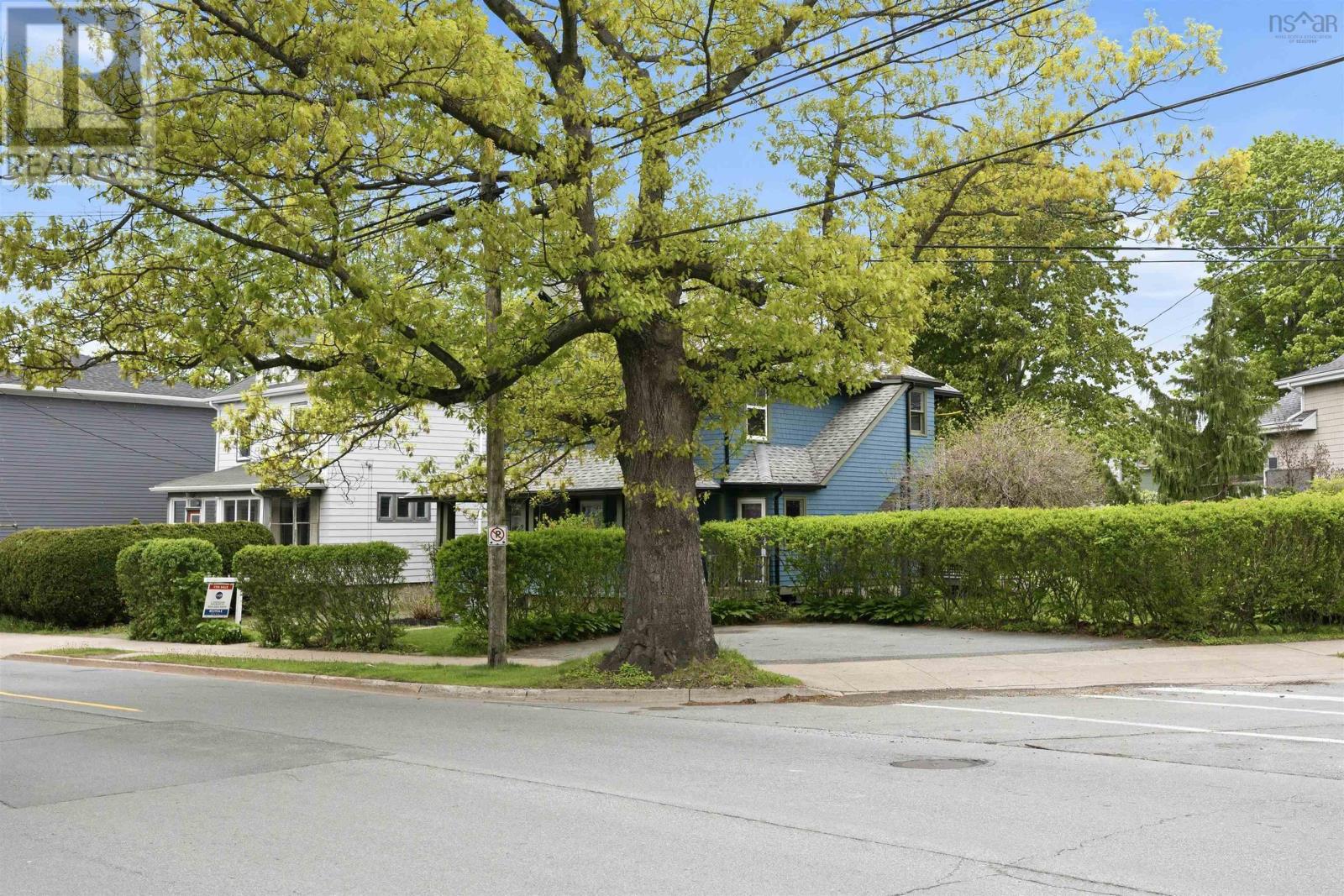 271 A&B Portland Street - 37