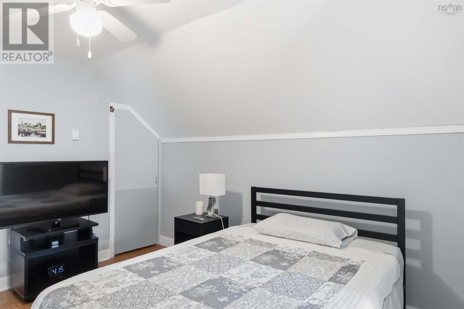51 Hillside Avenue - 23