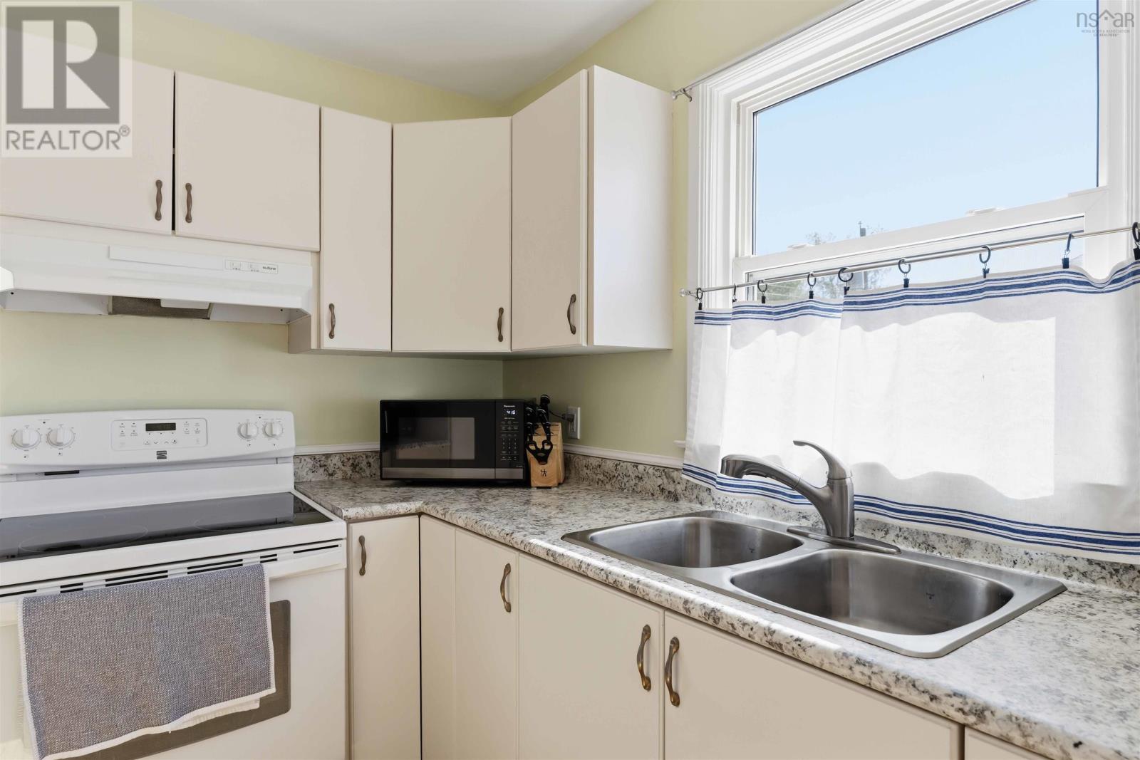 51 Hillside Avenue - 11