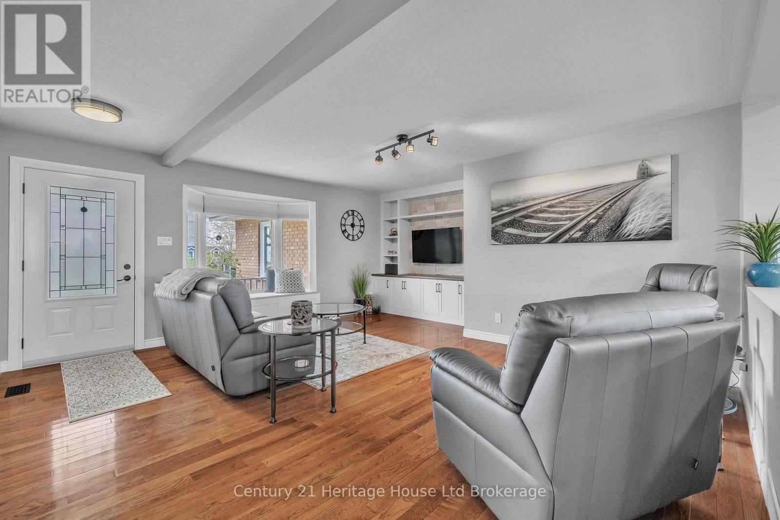116 BAIRD STREET - 9
