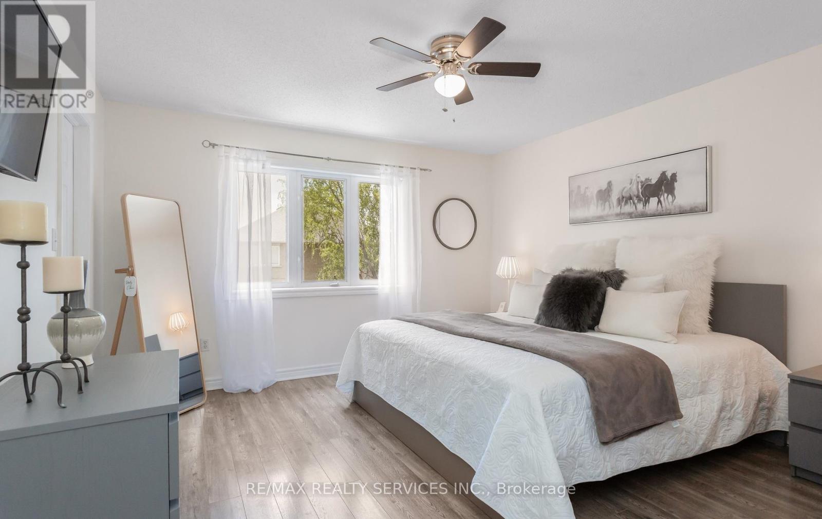 14 TODMORDEN DRIVE - 18