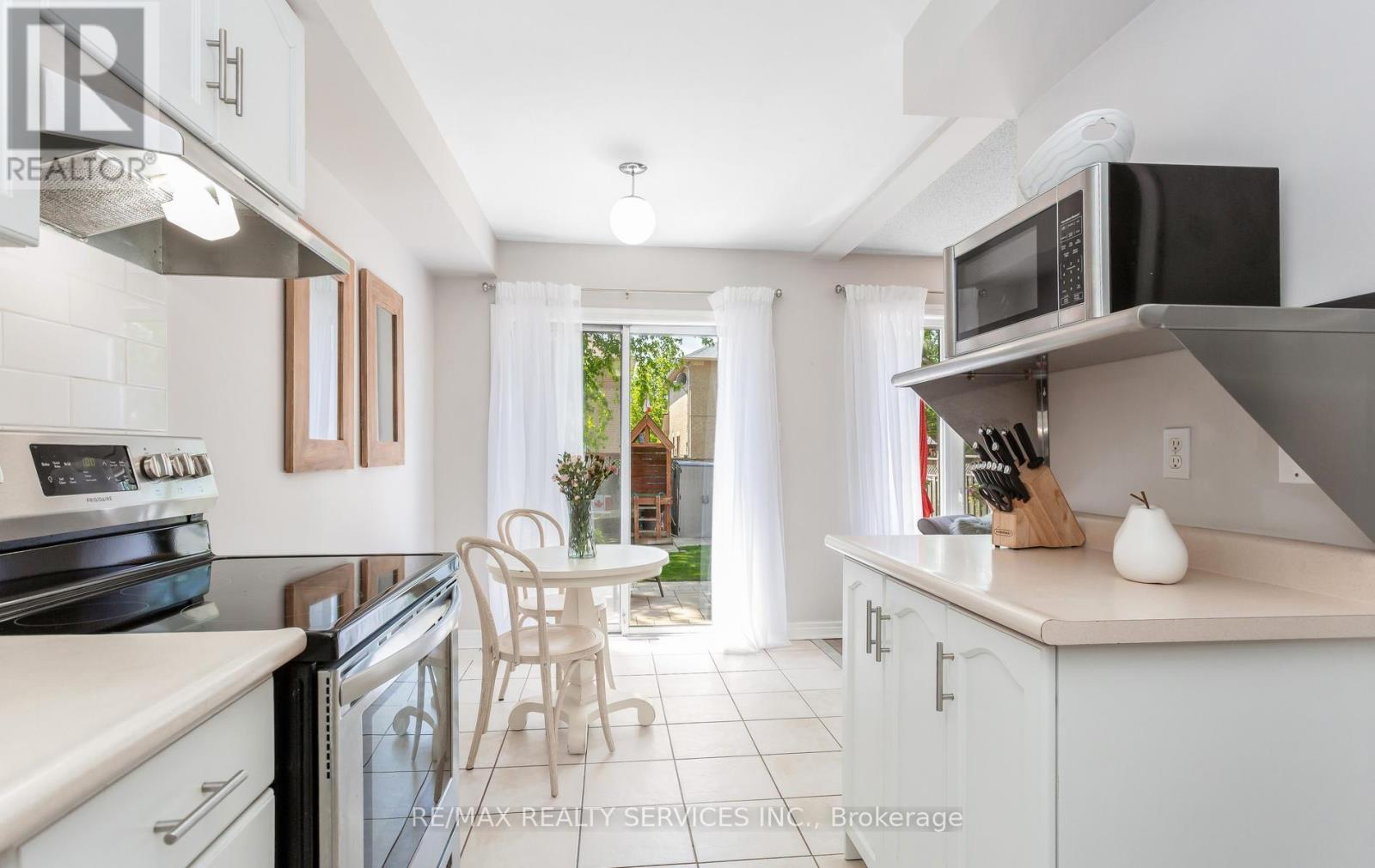 14 TODMORDEN DRIVE - 5