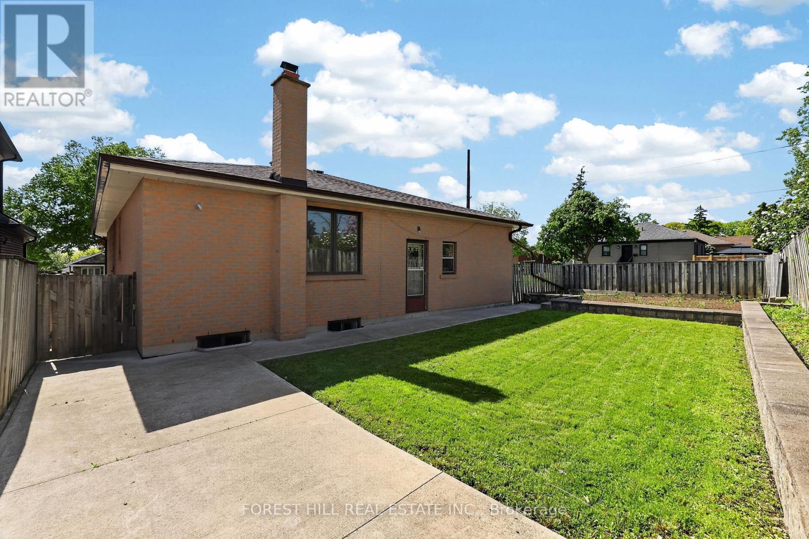 11 FAIRWEATHER ROAD - 26
