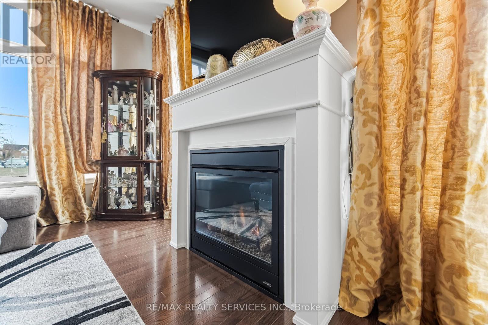 93 LEARMONT AVENUE - 21