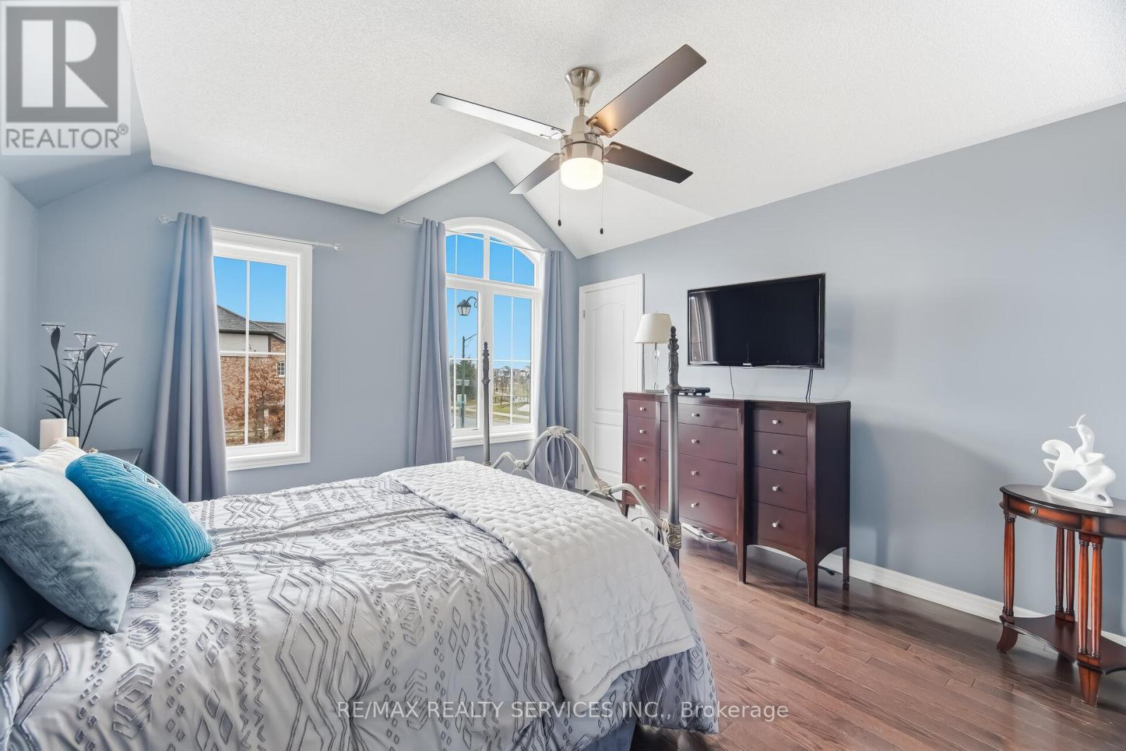 93 LEARMONT AVENUE - 37
