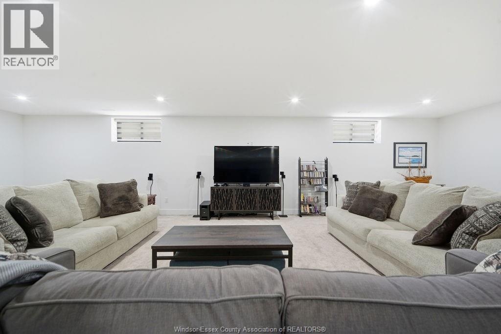 43 Belleview DRIVE - 28