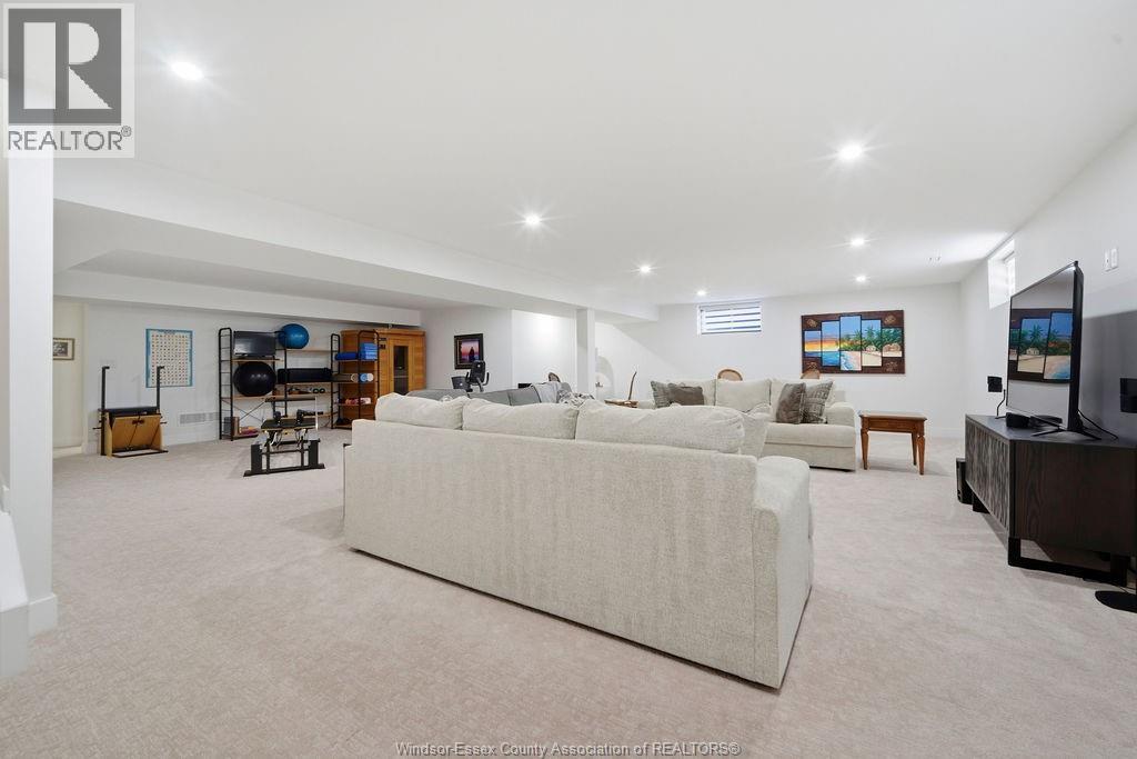 43 Belleview DRIVE - 30