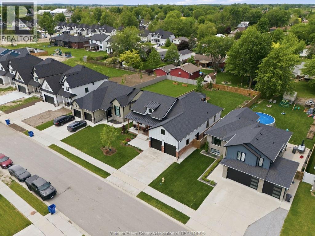 43 Belleview DRIVE - 47