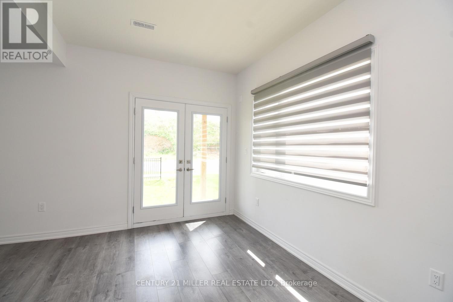 #62 120 COURT DRIVE - 41