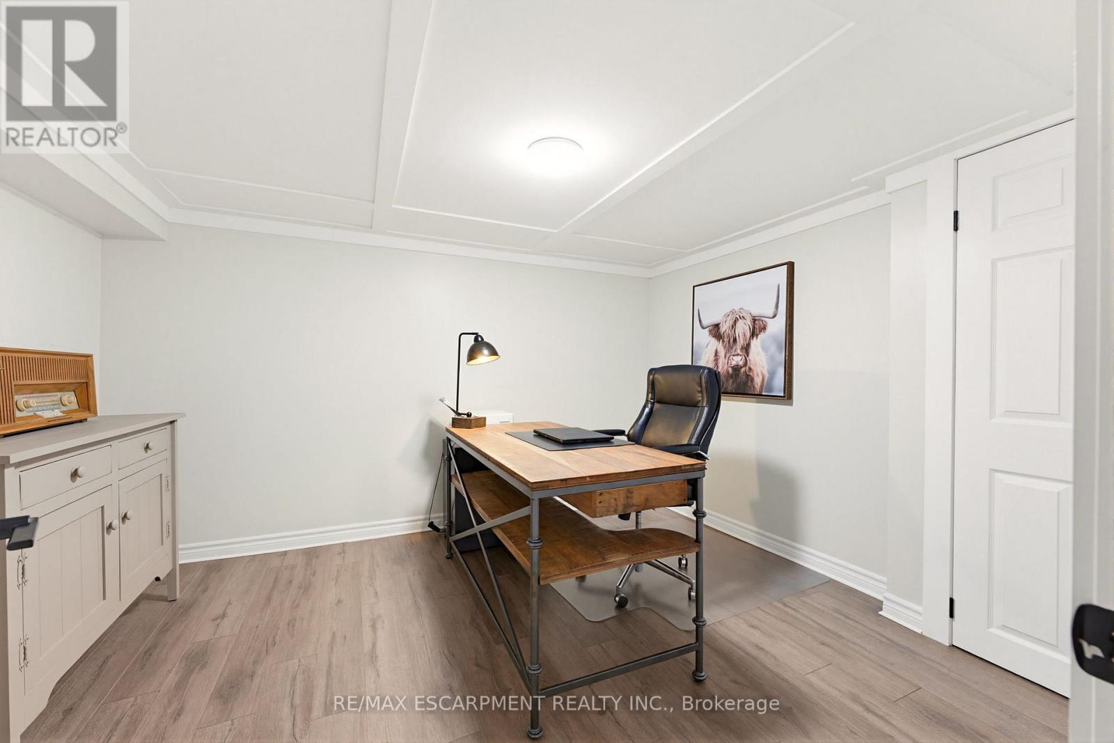 304 PARKSIDE DRIVE - 23