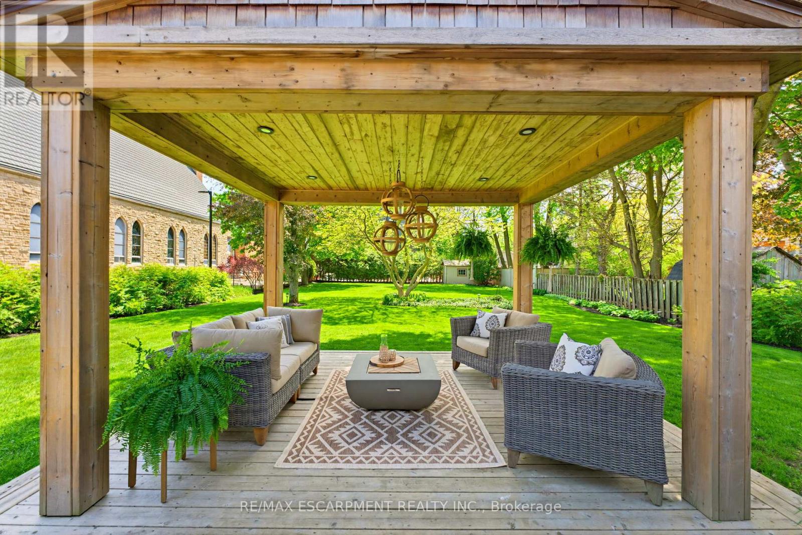 304 PARKSIDE DRIVE - 27