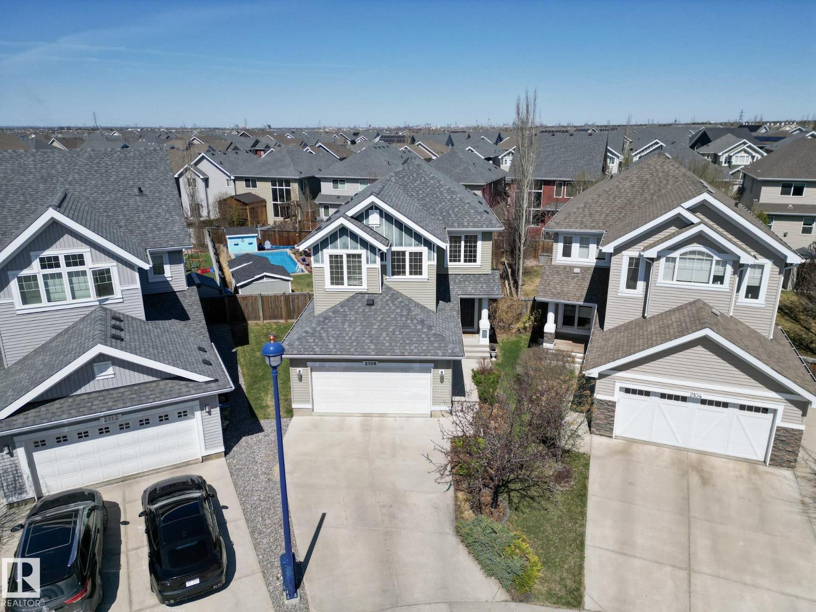 2108 77 ST SW - 62