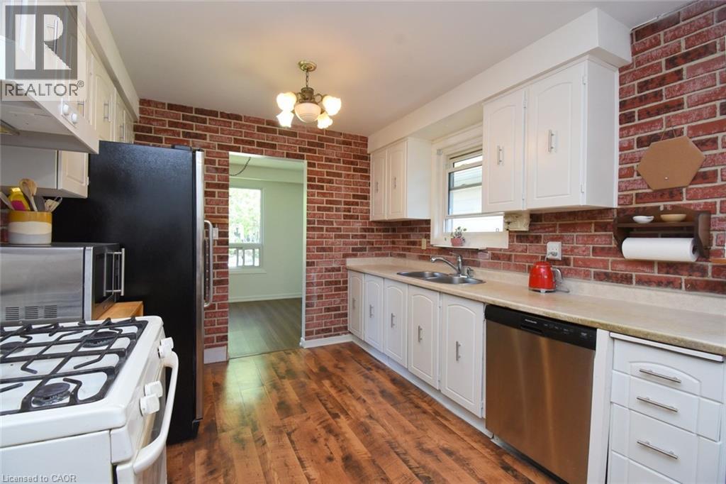 740 HYDE Road - 16