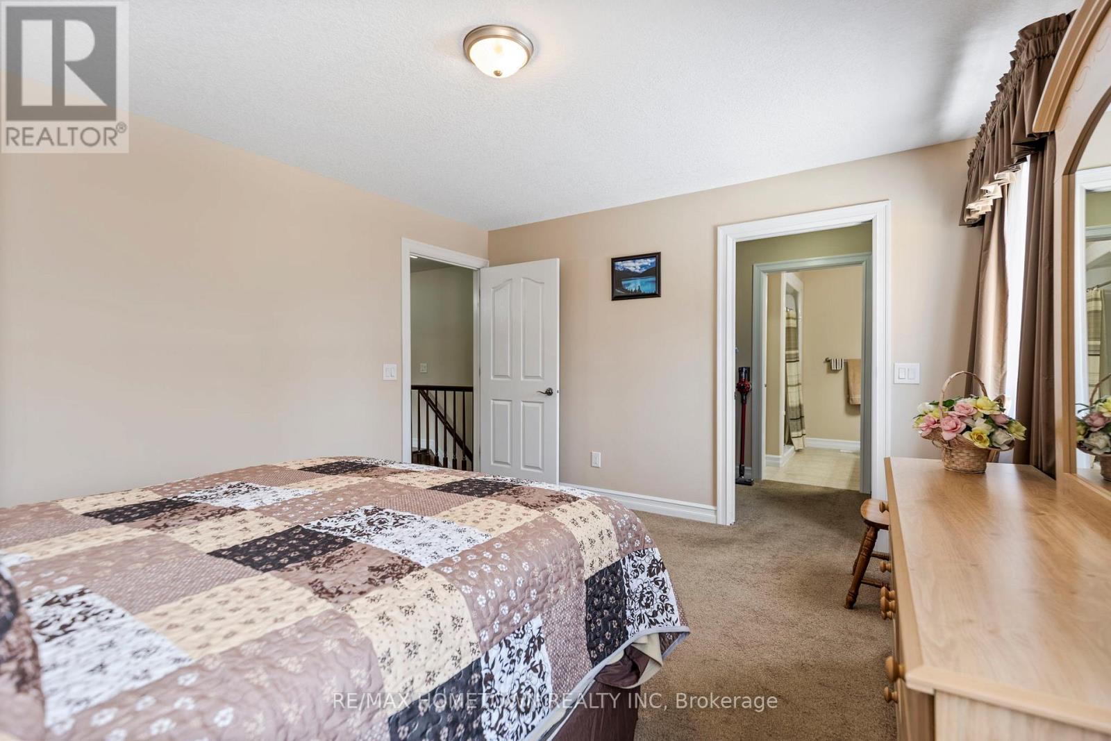 1124 MCCLURE CRESCENT - 27