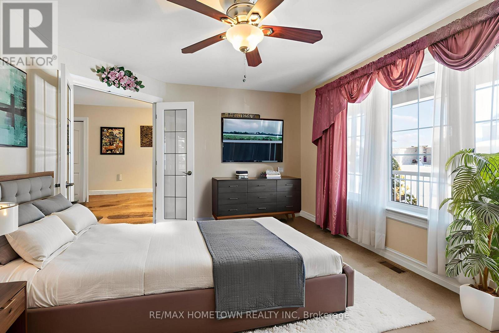 1124 MCCLURE CRESCENT - 9