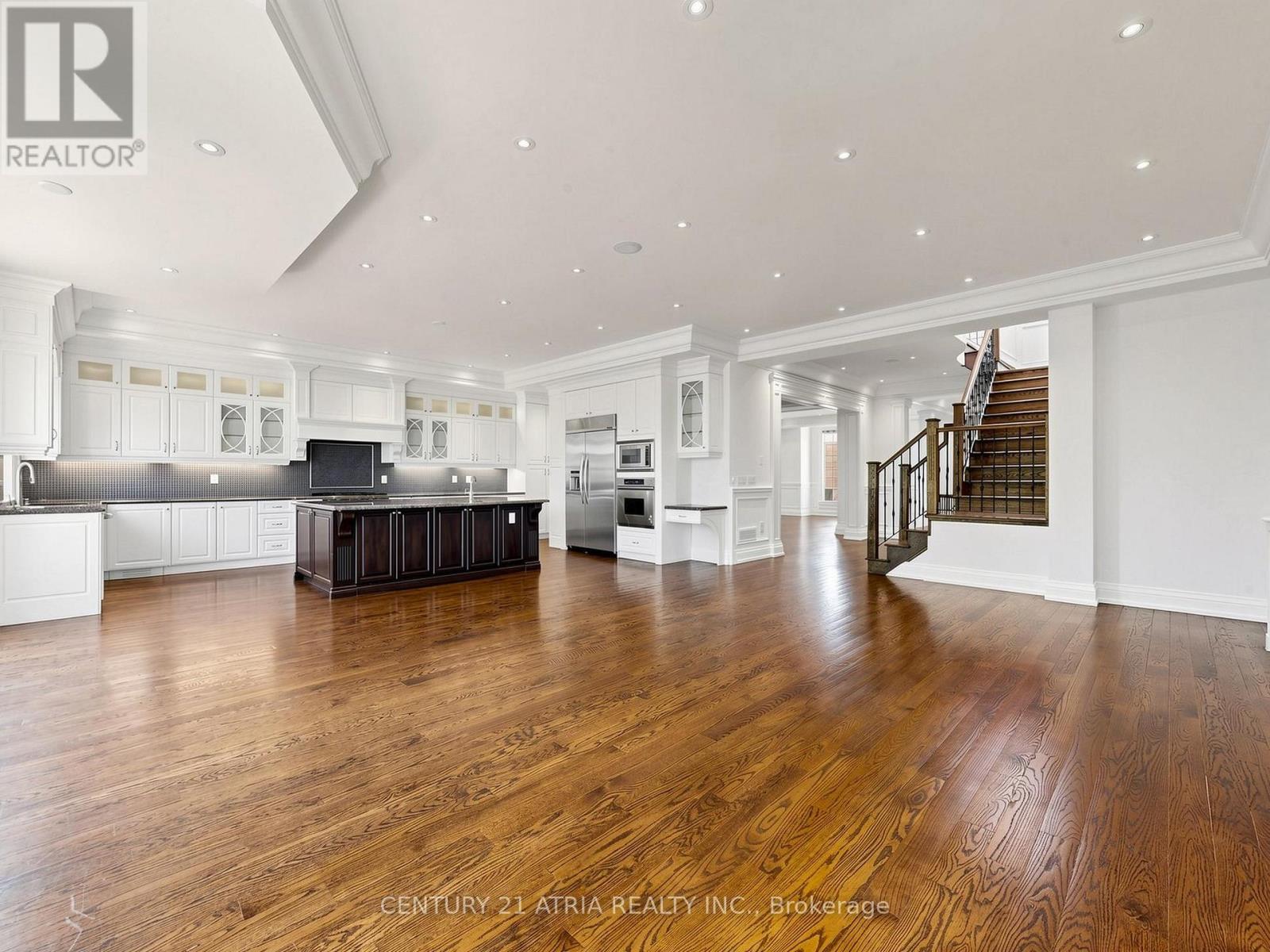 111 BYNG AVENUE - 12