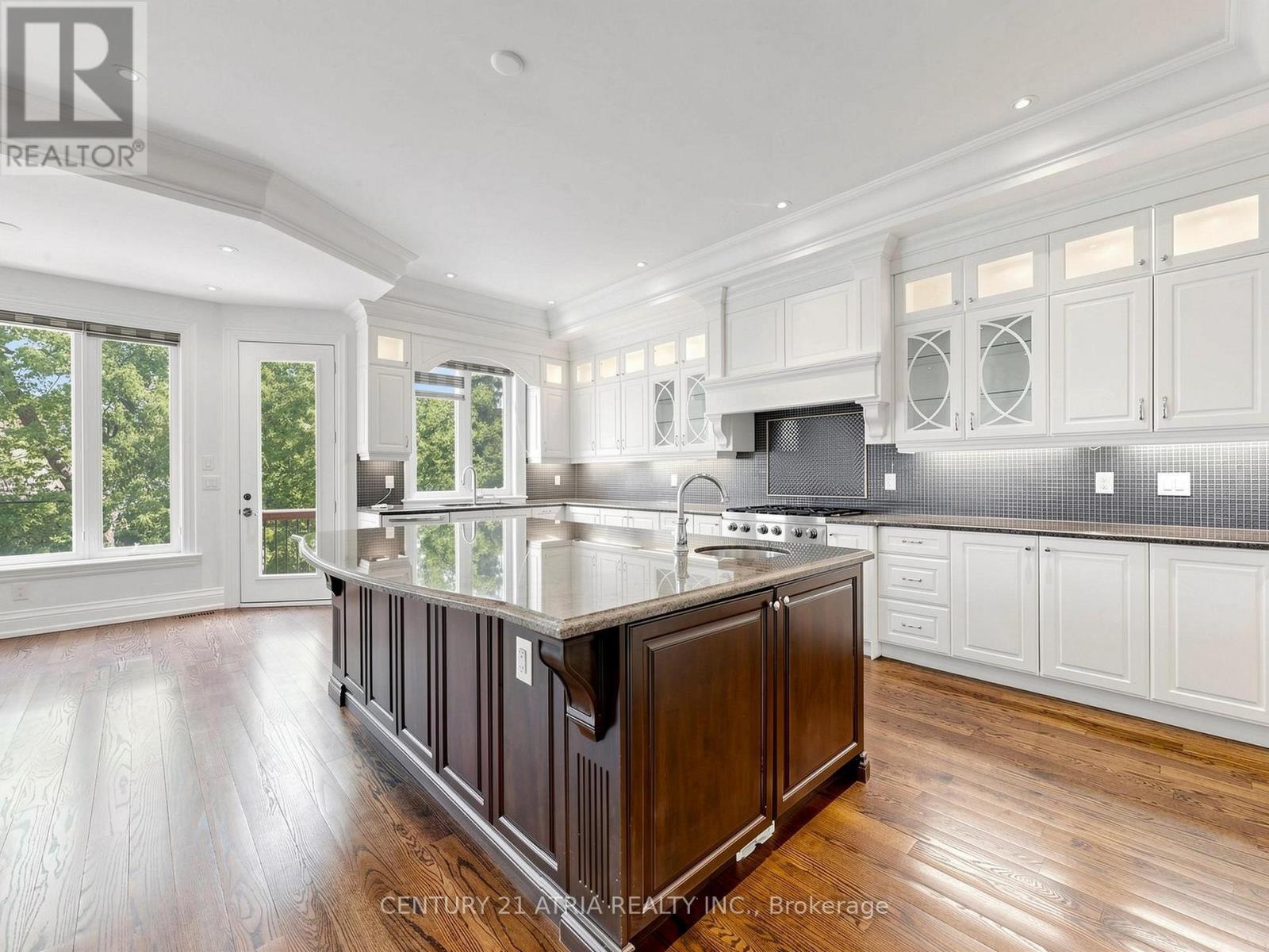 111 BYNG AVENUE - 14