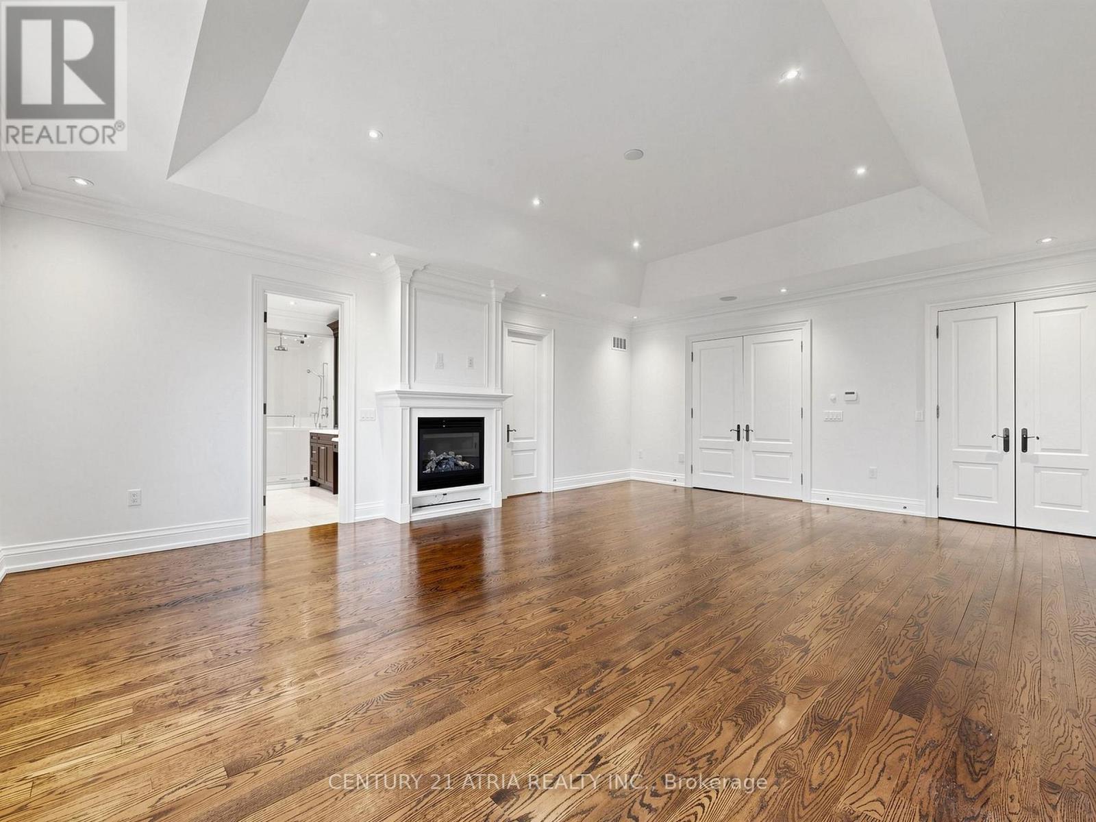 111 BYNG AVENUE - 23