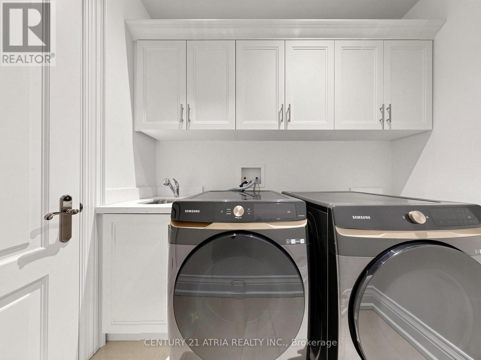 111 BYNG AVENUE - 33