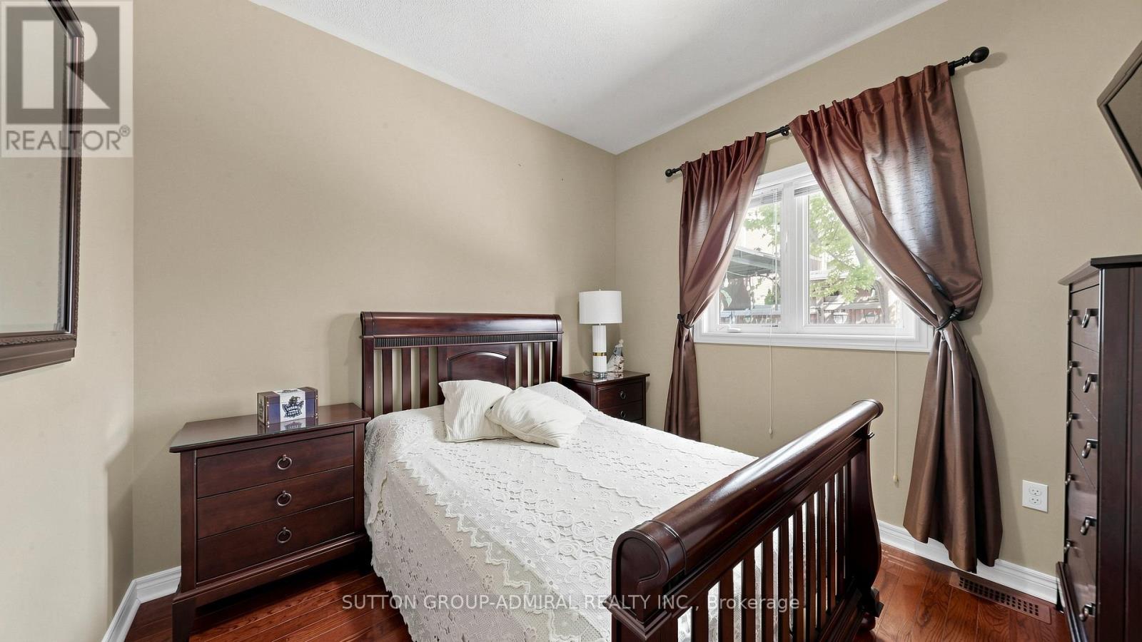 492 KWAPIS BOULEVARD - 22