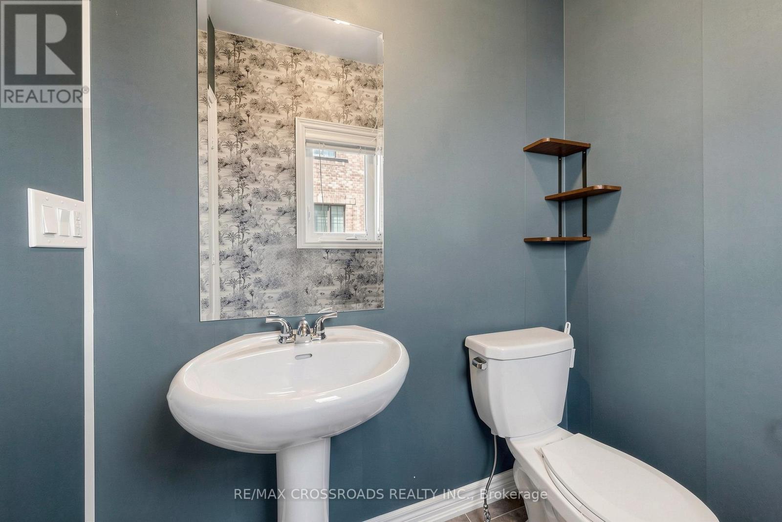 27 COLLIER CRESCENT - 11