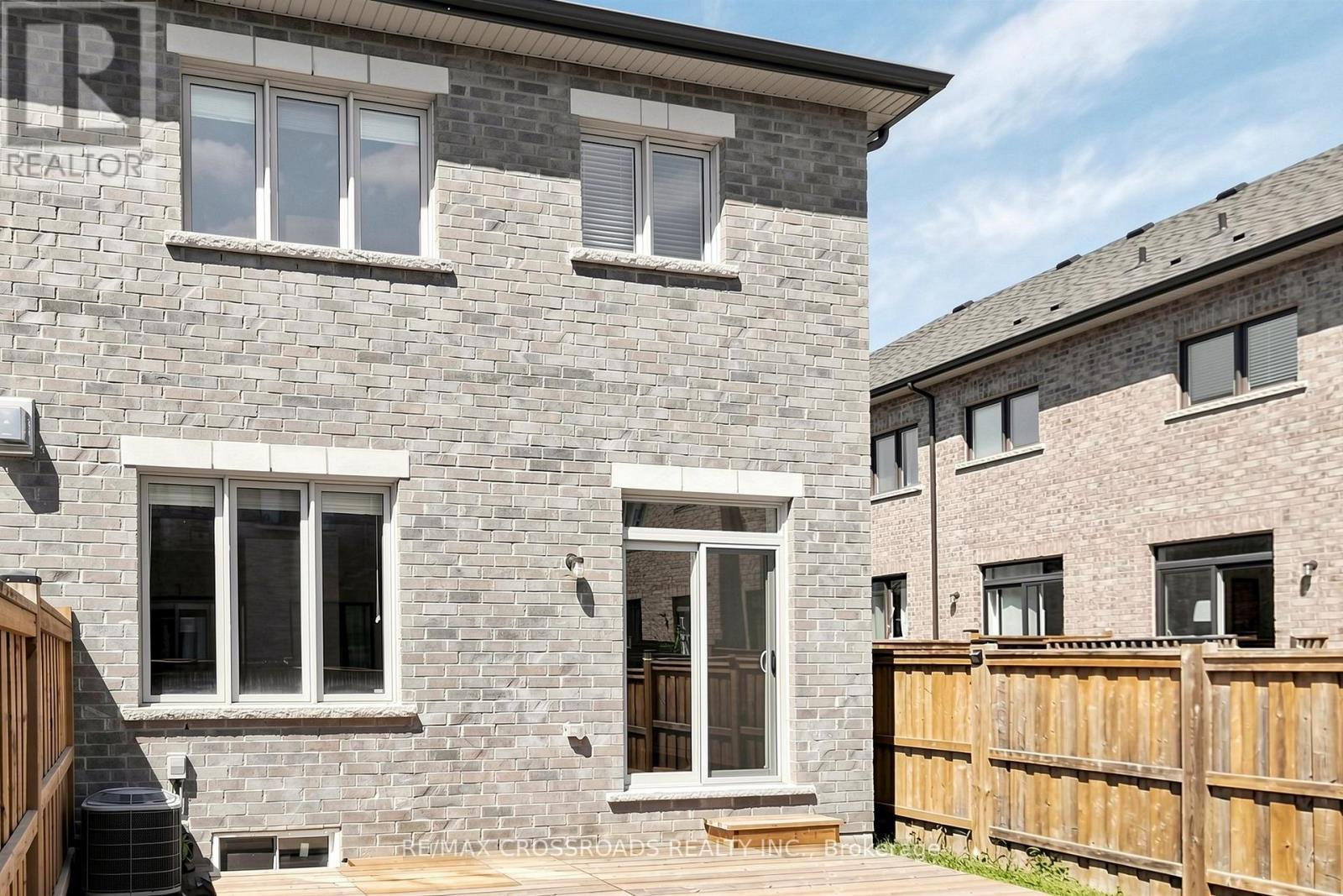 27 COLLIER CRESCENT - 23