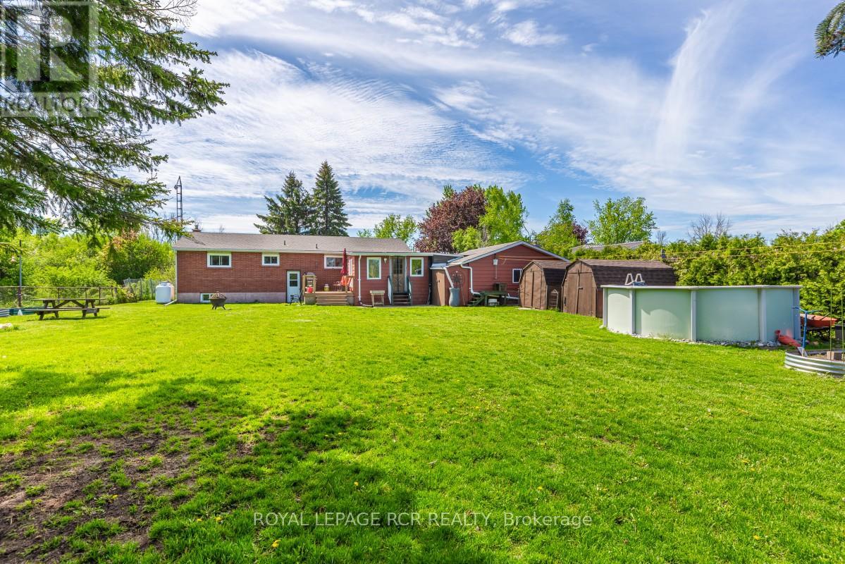 2872 SUNSET DRIVE - 2