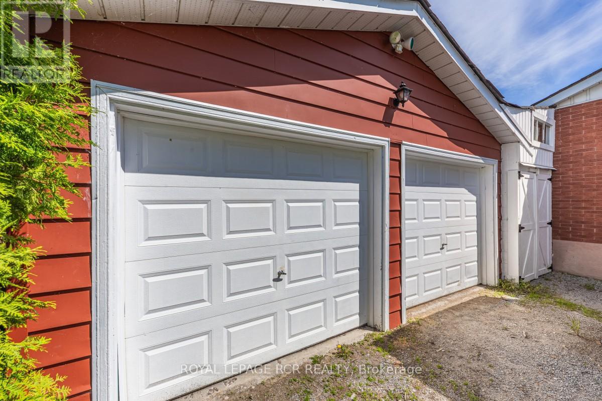 2872 SUNSET DRIVE - 3