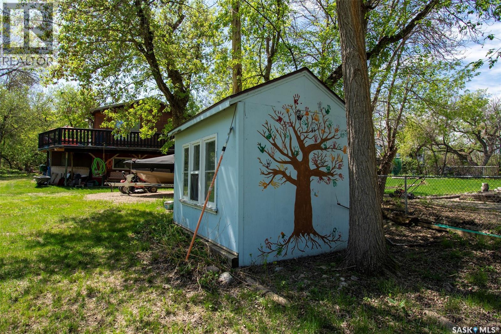 462 Fairchild AVENUE - 64